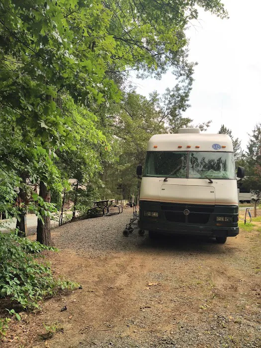 Aquia Pines Camp Resort Picture 10