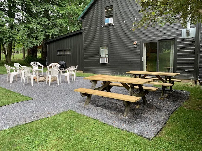 The Hemlock Haus Cabins Picture 1