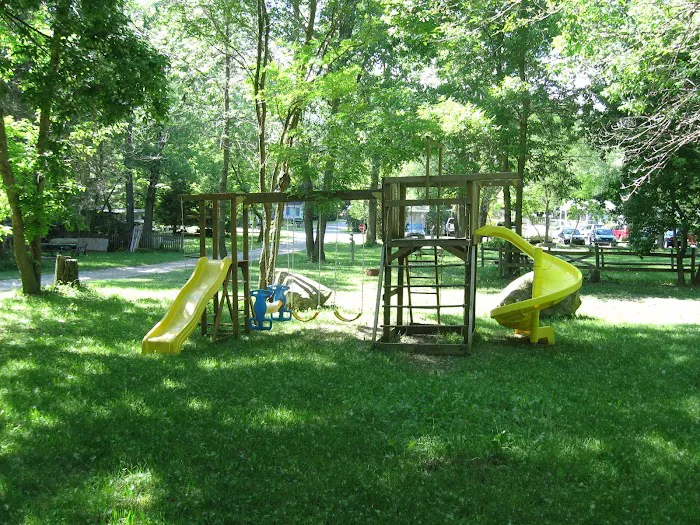 Monty's Bay Campsites Picture 8