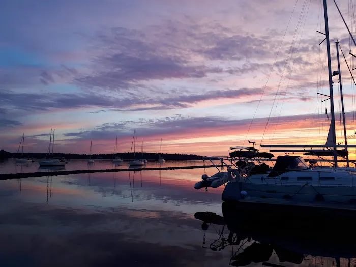 Monty's Bay Campsites Picture 2