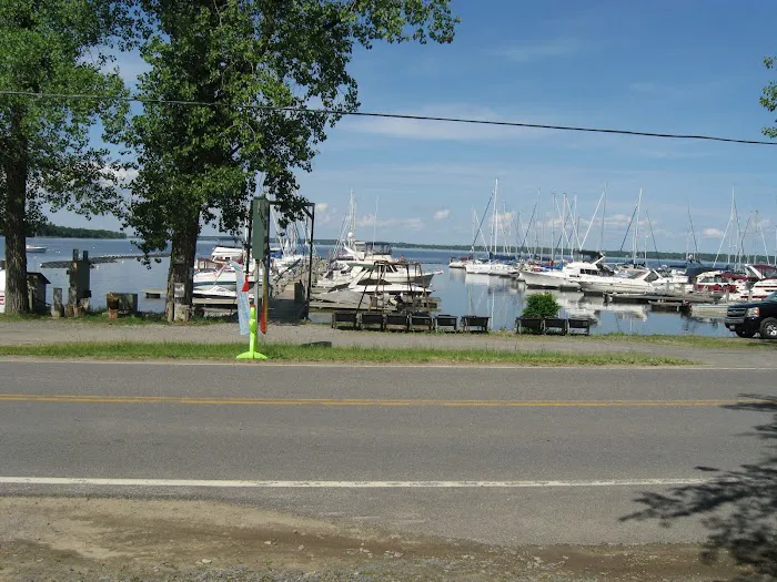 Monty's Bay Campsites Picture 9