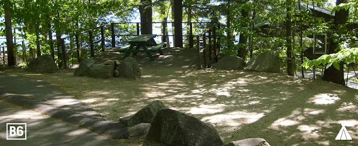 Bunganut Lake Camping Area Picture 5