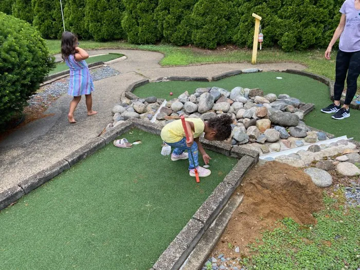 Sea-Vu Campground Picture 7