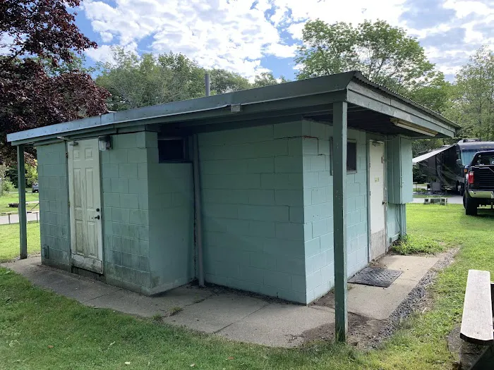 Riverside Campground Picture 1