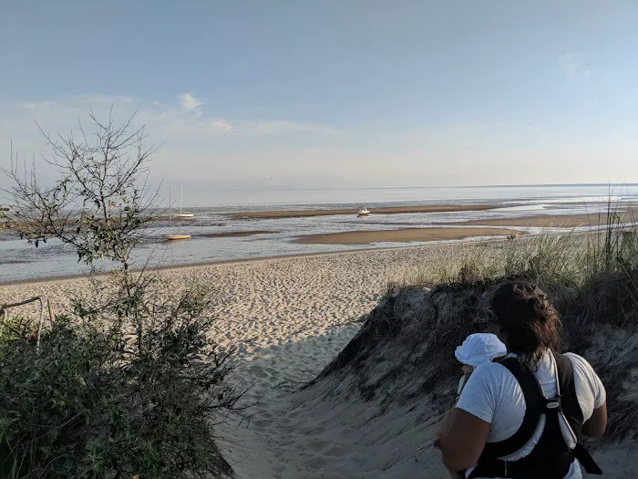 Linger Longer By the Sea Apartments Picture 4