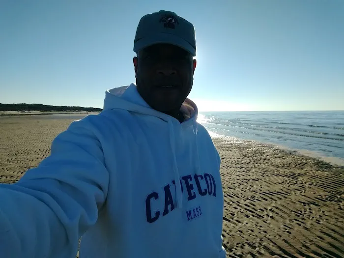 Linger Longer By the Sea Apartments Picture 1