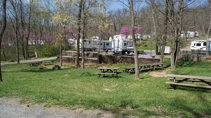 Happy Hills Campground Picture 6