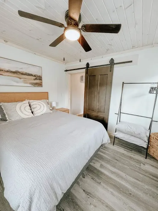 Sandhole Retreat Picture 2