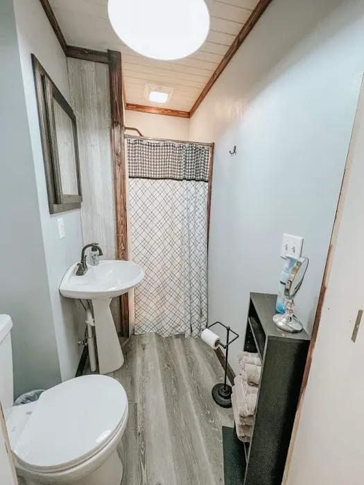 Sandhole Retreat Picture 3