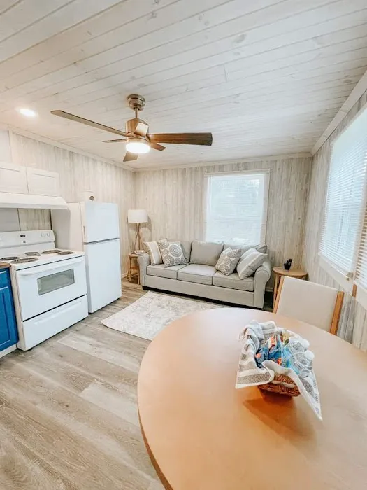 Sandhole Retreat Picture 5