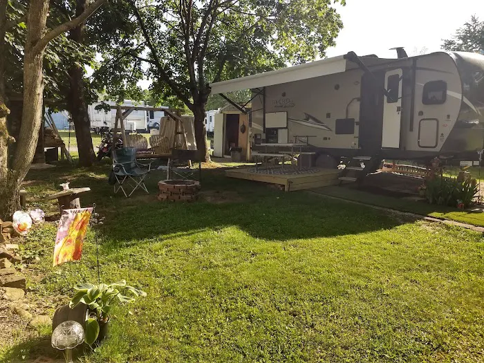 Lazy Acres Campground Picture 1