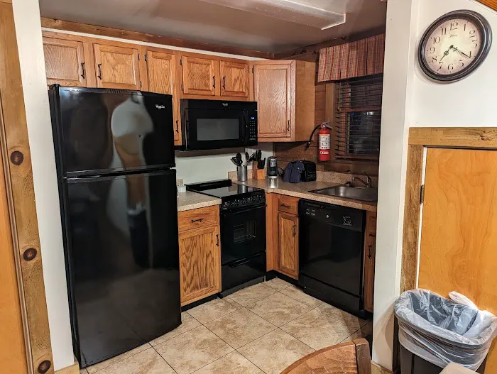 Presidential Cabin Campground Picture 10