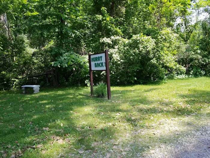 Niagara's Lazy Lakes Camping Resort Picture 9