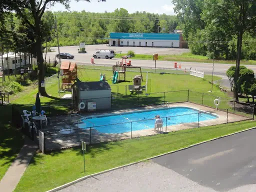 Niagara Falls Campground & Lodging Picture 5