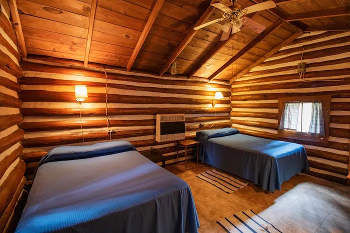 MacBeth's Cabins and Country Store Picture 3