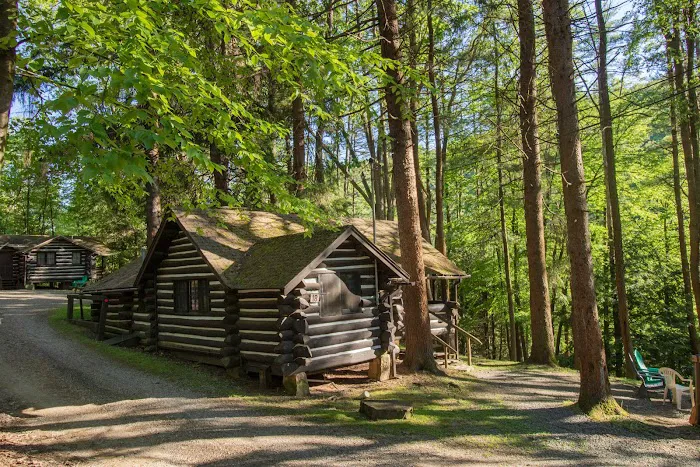 MacBeth's Cabins and Country Store Picture 8