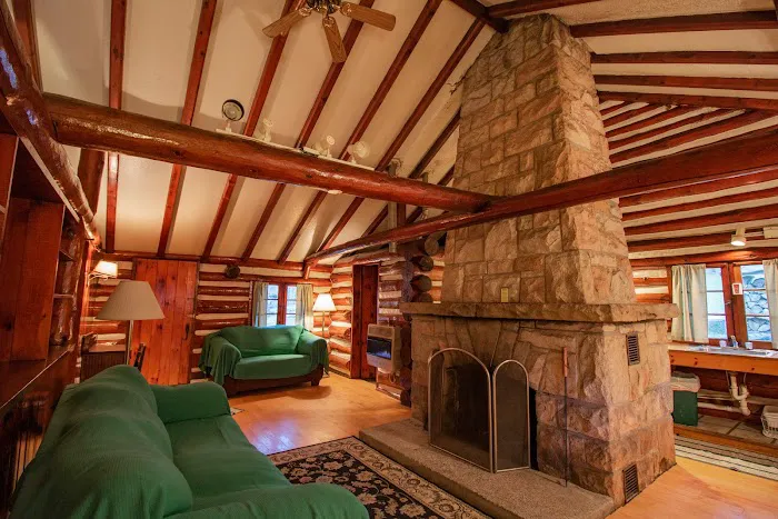 MacBeth's Cabins and Country Store Picture 5