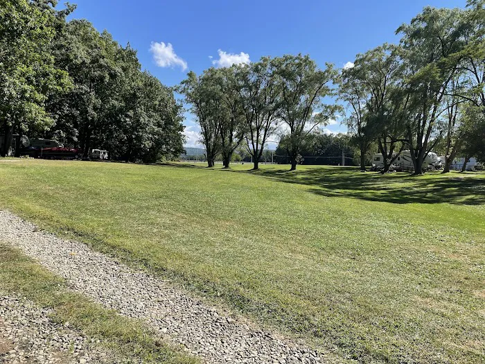 Brookside Beach Picture 4