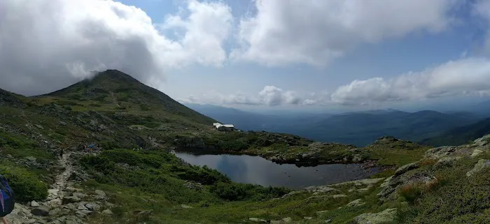 Lakes of the Clouds Hut Picture 10