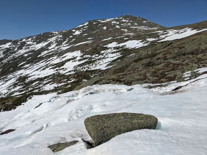 Lakes of the Clouds Hut Picture 3