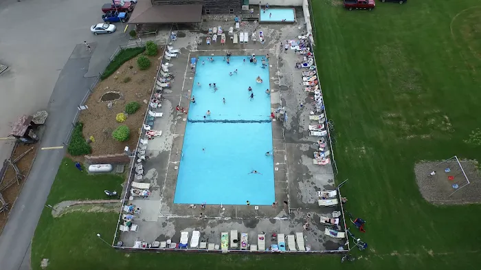 Pioneer Lakes RV Park Picture 8