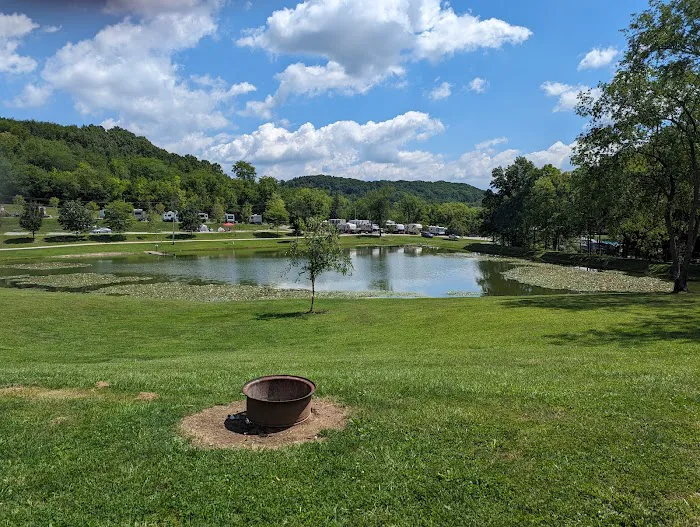 Fox Den Acres Campgrounds Picture 7