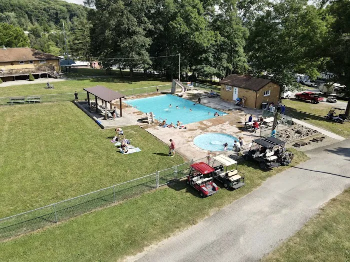 Fox Den Acres Campgrounds Picture 6