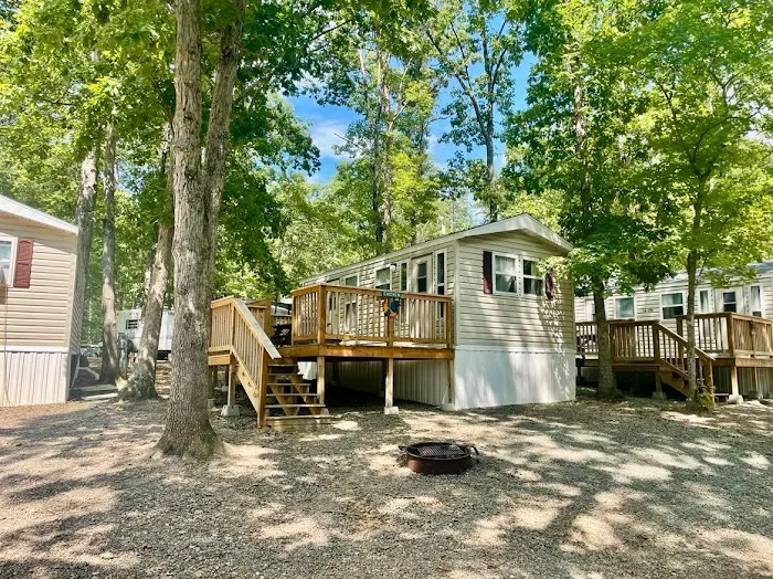 Small Country Campground Picture 1