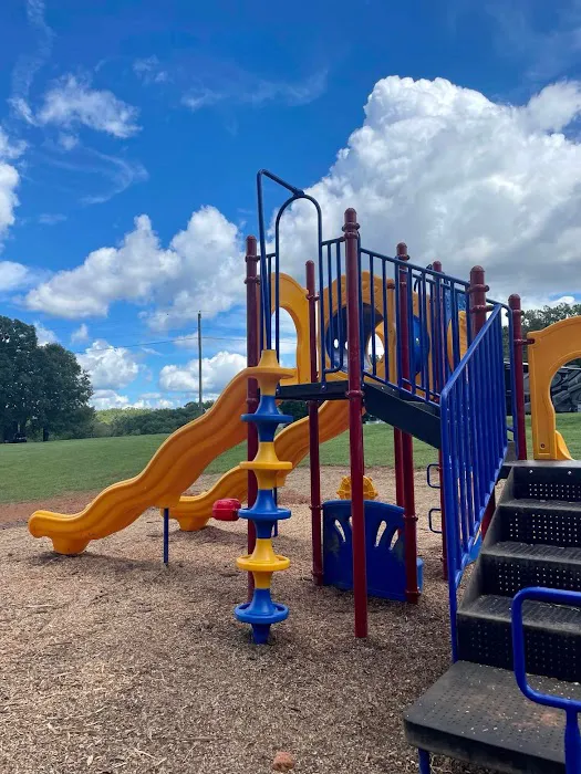 Small Country Campground Picture 6