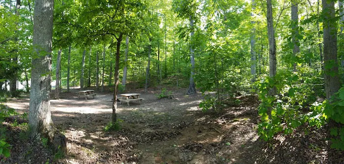 Small Country Campground Picture 5