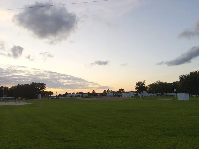 Bush Park Camping Resort Picture 1