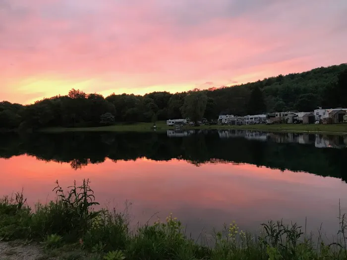 Leisure Lake Campground Picture 5