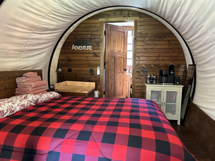 Bison Trace Luxury Camping Picture 3