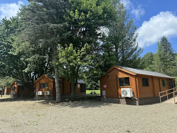 Bison Trace Luxury Camping Picture 9