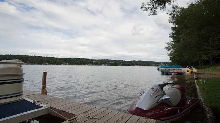 Paradise Bay Park Family Campground Picture 4