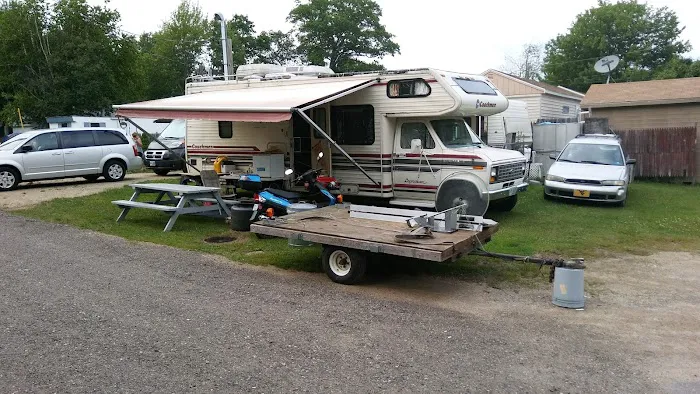 Ne're Beach Family Campground Picture 6