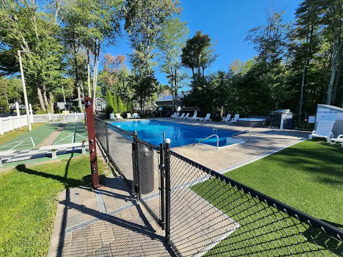 Paradise Park Resort Campground Picture 9