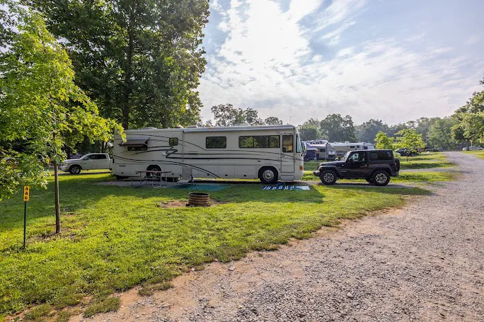 The Blue Canoe RV Resort Picture 6