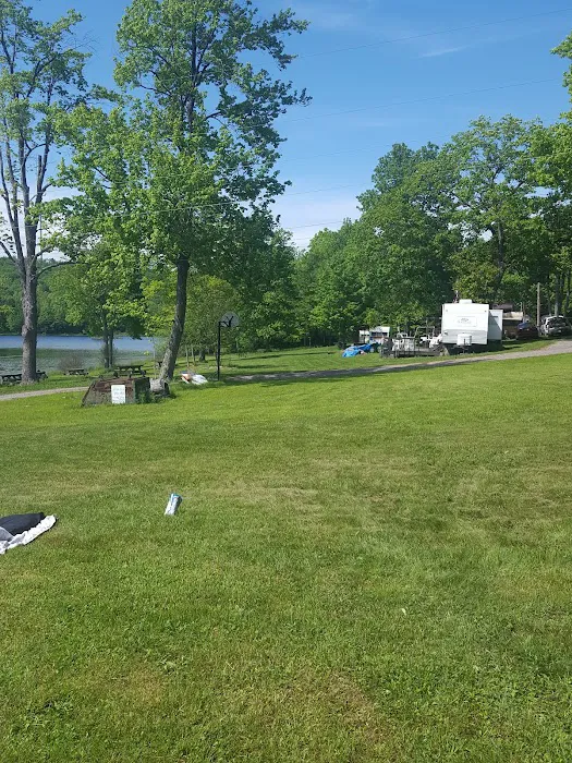 Little Brown Lake Campground Picture 6