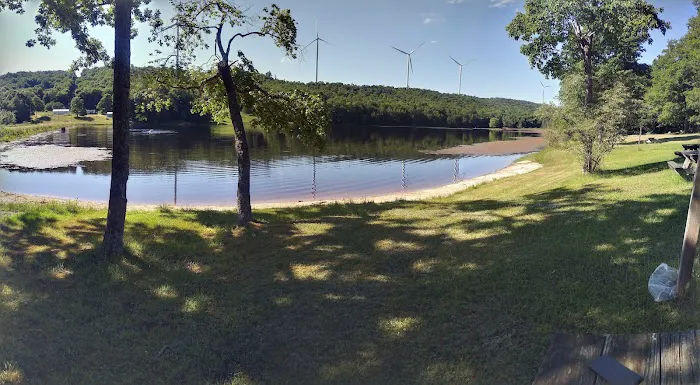 Little Brown Lake Campground Picture 1