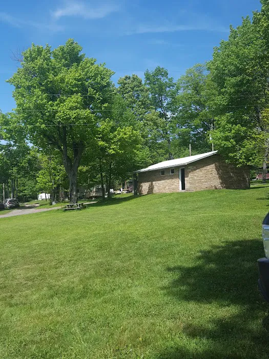 Little Brown Lake Campground Picture 3