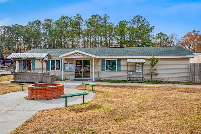 Camp Cardinal RV Resort Picture 7