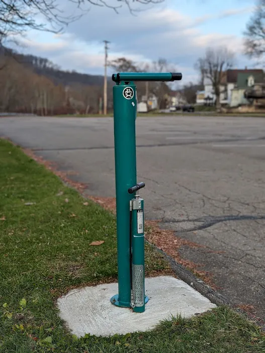 Oil city marina campsite Picture 4