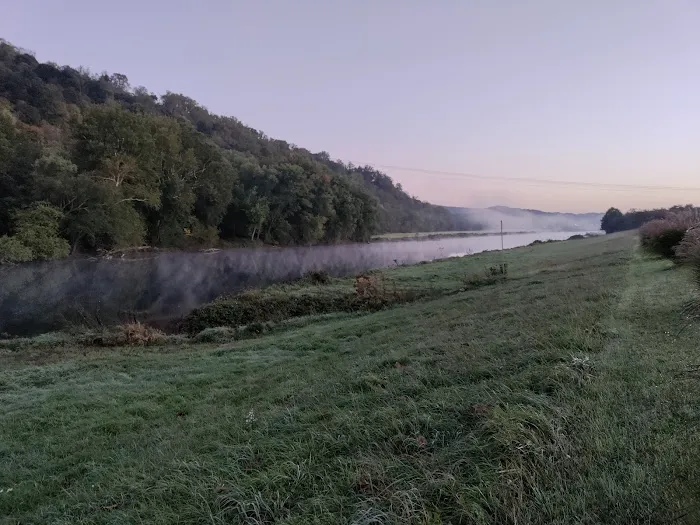 (1) HILLCREST RIVER CAMPGROUND (2) CANAL TUNNEL RIVER CAMPGROUND Picture 3