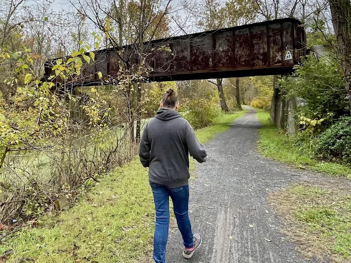(1) HILLCREST RIVER CAMPGROUND (2) CANAL TUNNEL RIVER CAMPGROUND Picture 9