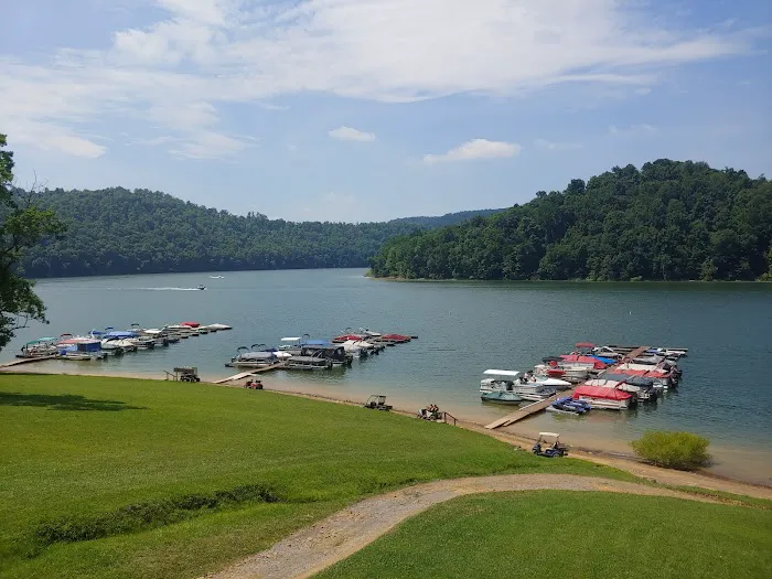 Somerfield Beach Campground (seasonal - no weekly / weekend rentals) Picture 8