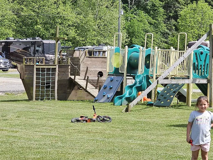 Eagle's Nest Campground Picture 6