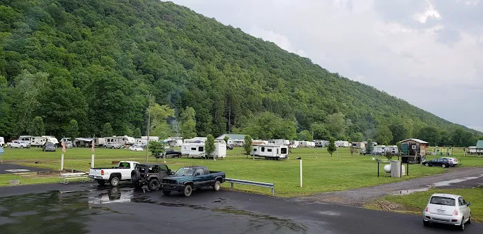 Eagle's Nest Campground Picture 4