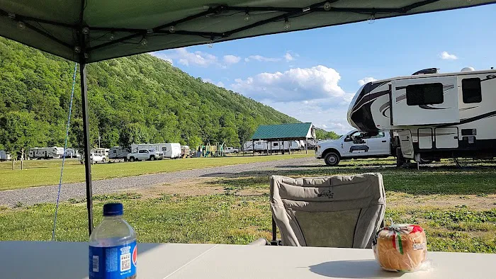 Eagle's Nest Campground Picture 5