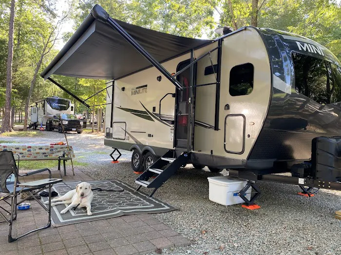 Cozy Acres Family Campground Picture 4